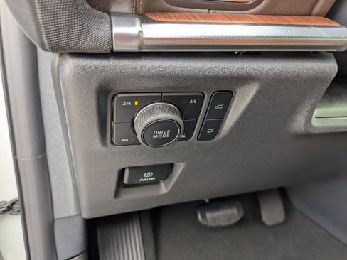 New 2026 Ford Expedition Max King Ranch image 17