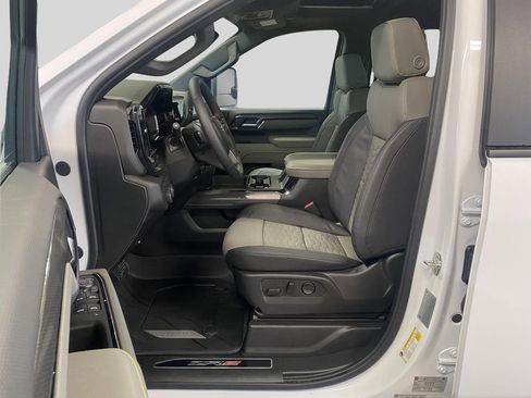 New 2026 Chevrolet Silverado 2500 ZR2 image 16