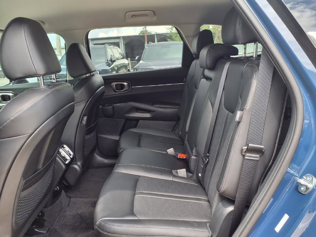 Certified 2026 Kia Sorento S FWD image 13