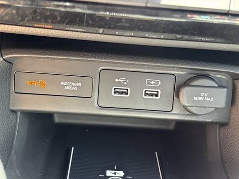 Used 2022 Honda Civic Touring image 37