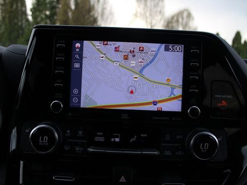 Used 2022 Toyota Highlander XSE image 29