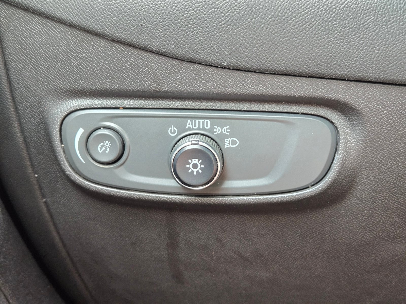 Used 2022 Chevrolet Equinox LS FWD image 21