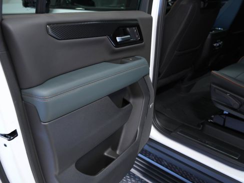 New 2026 GMC Yukon XL AT4 w/ AT4 Premium Plus Package AWD/4WD image 21