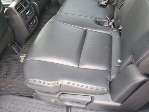 Used 2018 Honda Pilot Touring image 15