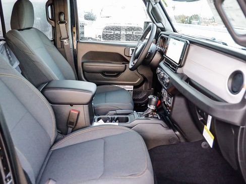 New 2026 Jeep Gladiator Sport image 18