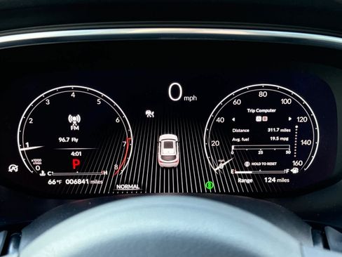 Used 2025 Acura MDX SH-AWD w/ Technology Package image 25