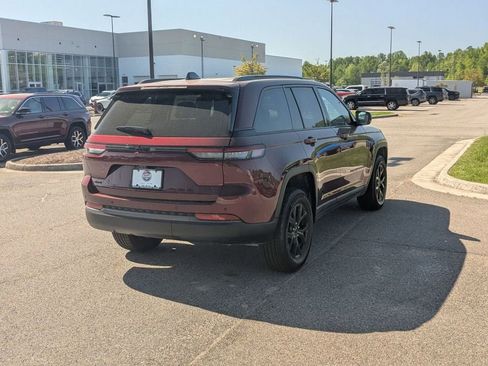 New 2026 Jeep Grand Cherokee Altitude AWD/4WD image 5