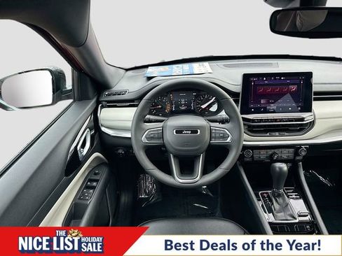 Used 2024 Jeep Compass Limited image 22