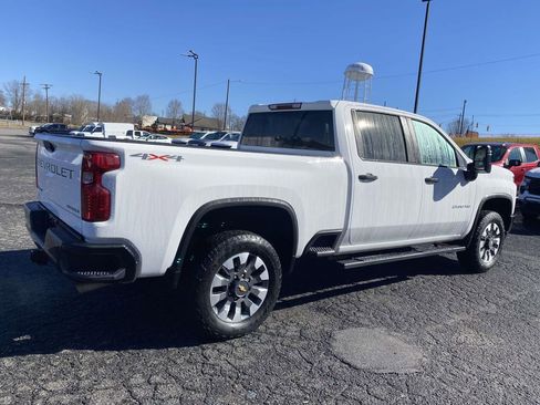 Used 2023 Chevrolet Silverado 2500 Custom w/ Custom Convenience Package image 6