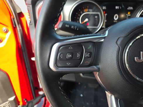 Used 2021 Jeep Wrangler Unlimited Sahara AWD/4WD image 14