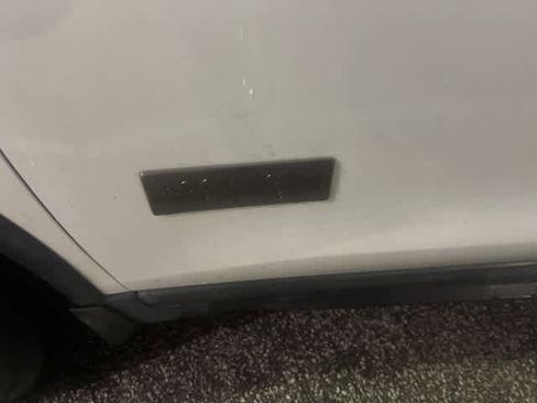 Used 2017 Nissan Rogue SV image 9