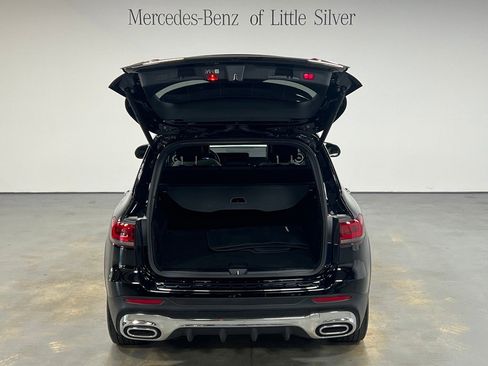 Used 2022 Mercedes-Benz GLB 250 4MATIC image 5