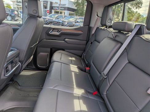 New 2026 GMC Sierra 1500 Denali w/ Denali Reserve Package AWD/4WD image 17