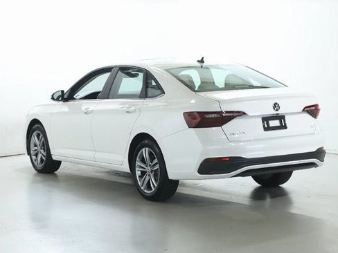 Used 2024 Volkswagen Jetta SE w/ Panoramic Sunroof Package FWD image 40