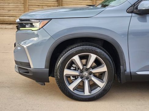 Used 2023 Honda Pilot Touring image 15
