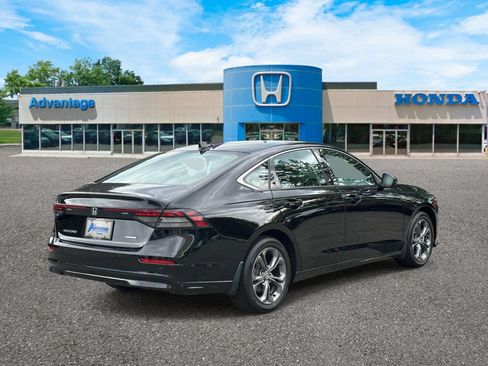 Used 2023 Honda Accord EX-L image 4