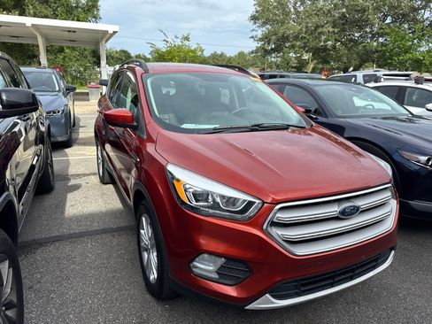 Used 2019 Ford Escape SEL AWD/4WD image 3