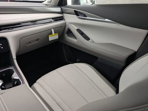 New 2026 INFINITI QX60 Luxe w/ Cargo Package AWD/4WD image 19