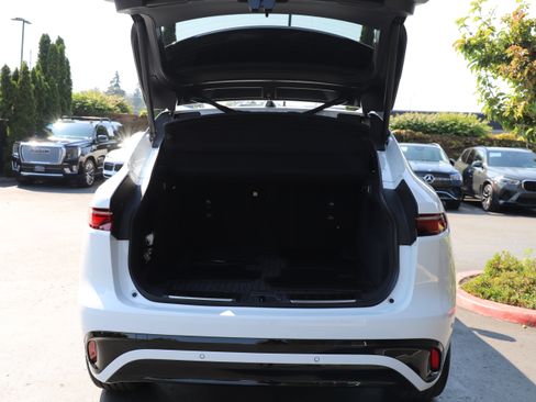 Certified 2025 Jaguar F-PACE R-Dynamic S AWD/4WD image 15