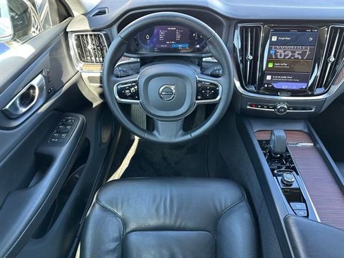 Used 2024 Volvo S60 B5 Plus image 12
