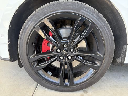 Used 2020 Ford Edge ST w/ Equipment Group 401A AWD/4WD image 8