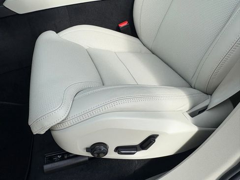 New 2026 Volvo XC90 B6 Ultra w/ Protection Package image 18