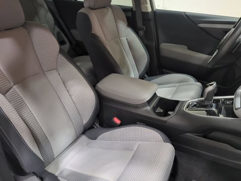 Certified 2025 Subaru Outback Premium AWD/4WD image 10