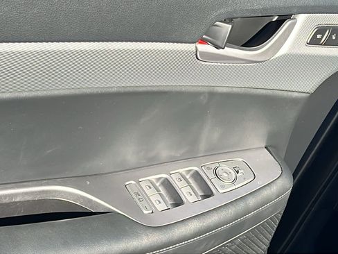 Used 2022 Hyundai Palisade SEL w/ Premium Package image 21