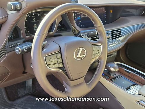 Used 2018 Lexus LS 500 AWD image 22