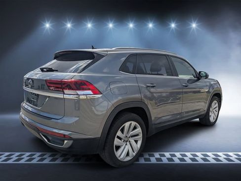 Used 2020 Volkswagen Atlas Cross Sport SE image 3