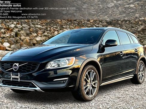 Used 2016 Volvo V60 T5 Cross Country w/ Climate Package image 1