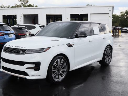 Used 2026 Land Rover Range Rover Sport Dynamic SE AWD/4WD image 5