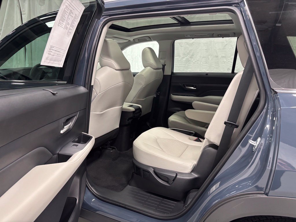 Used 2026 Toyota Grand Highlander AWD image 47