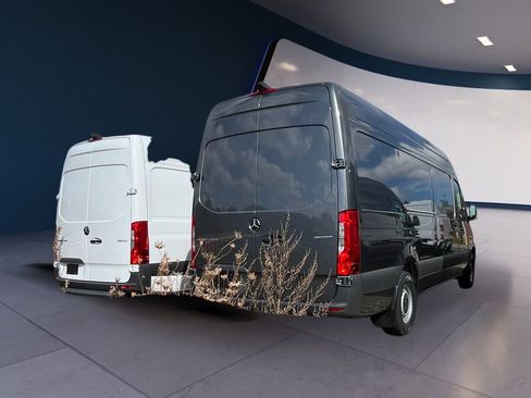 New 2025 Mercedes-Benz Sprinter 2500 image 3