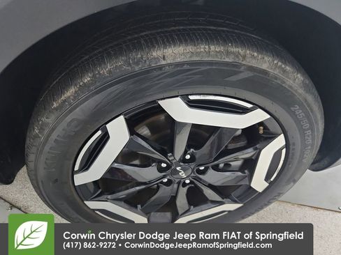 Used 2025 Kia Telluride S FWD image 36