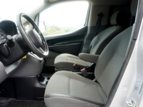 Used 2016 Nissan NV200 S image 14