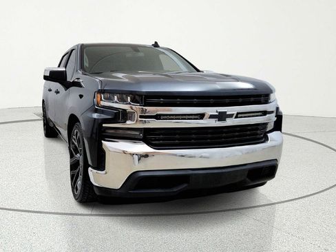 Used 2020 Chevrolet Silverado 1500 LT RWD image 2