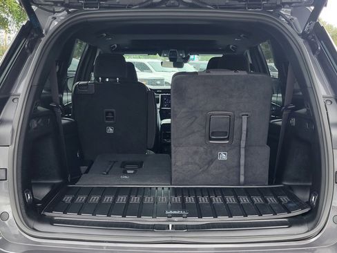 Used 2025 Jeep Grand Cherokee L Laredo w/ Luxury Tech Group I RWD image 30