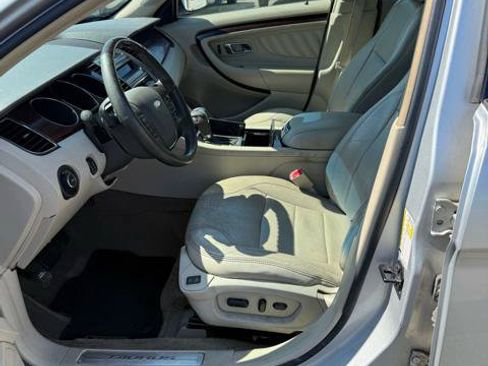 Used 2012 Ford Taurus Limited FWD image 11