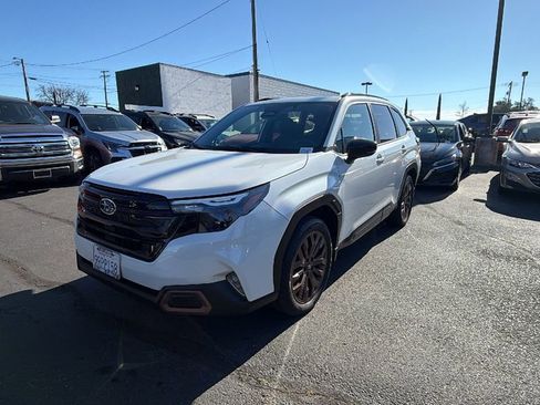 Used 2025 Subaru Forester Sport image 1