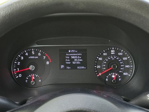 Used 2020 Kia Soul LX FWD image 17
