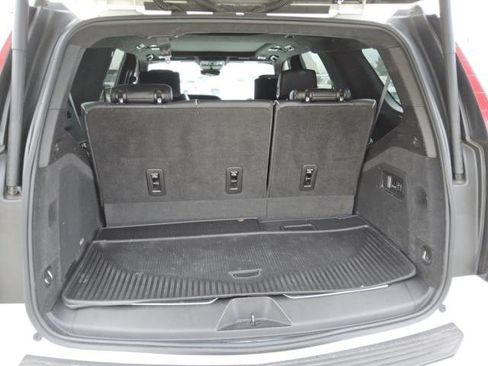 Used 2021 Cadillac Escalade Premium Luxury Platinum RWD image 8