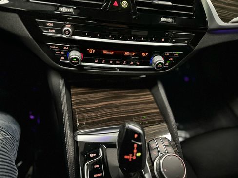 Used 2022 BMW 540i xDrive w/ M Sport Package image 27