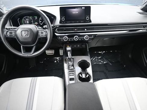 Used 2025 Honda Civic Sport image 9