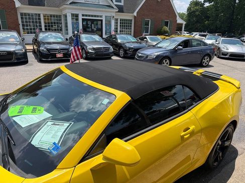 Used 2016 Chevrolet Camaro SS RWD image 4