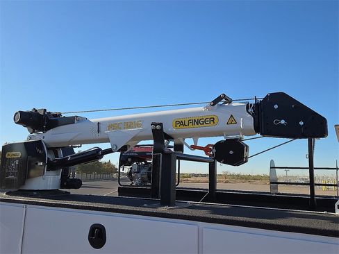 New 2025 Ford F350 XL w/ XL Chrome Package image 9