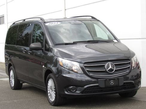 Used 2023 Mercedes-Benz Metris Passenger image 2