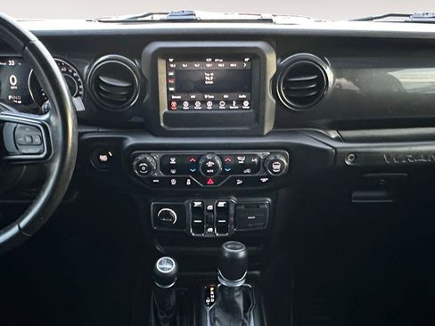 Used 2020 Jeep Wrangler Unlimited Sport image 11