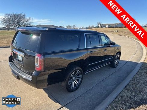 Used 2019 GMC Yukon XL Denali w/ Denali Ultimate Package image 3