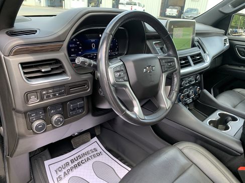Used 2022 Chevrolet Tahoe Z71 w/ Luxury Package AWD/4WD image 22